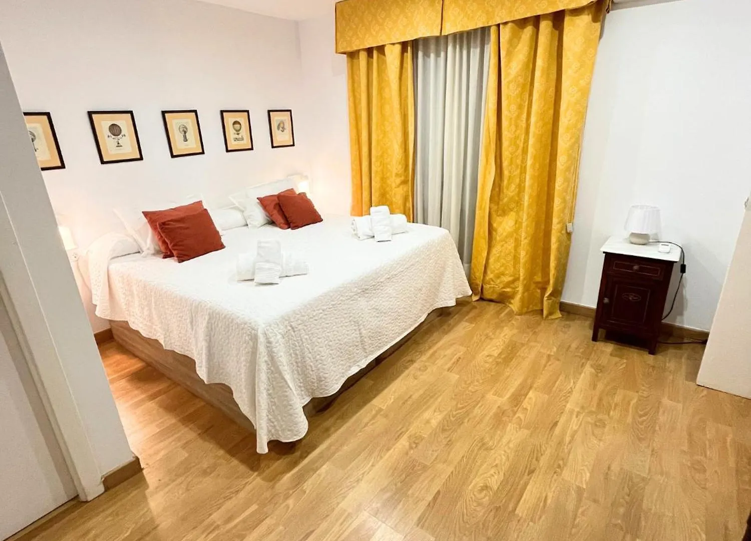 Apartamento Centro Ciudad Con Parking Incluido contacts